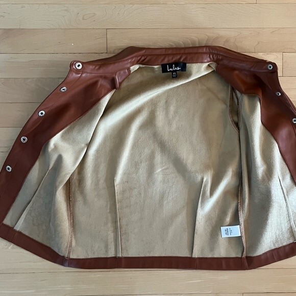 Lulus Making Impressions Brown Vegan Leather Puff Sleeve Top XS NWOT - Picture 7 of 12